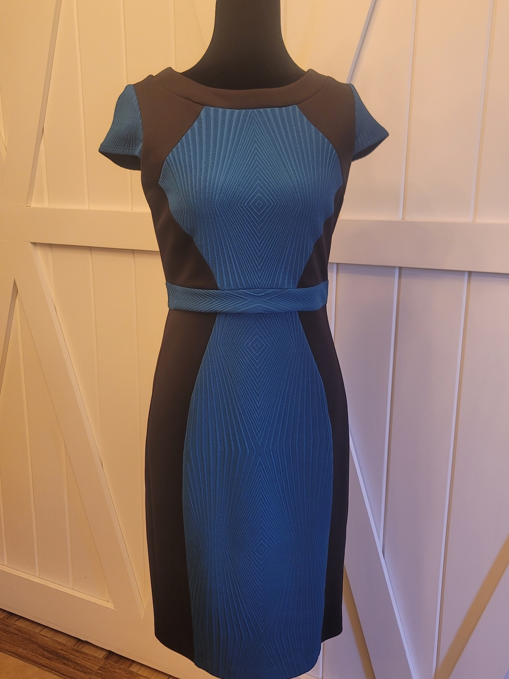 Colorblock Sheath Dress | Blue & Black | Belted | Career Office | Size 2